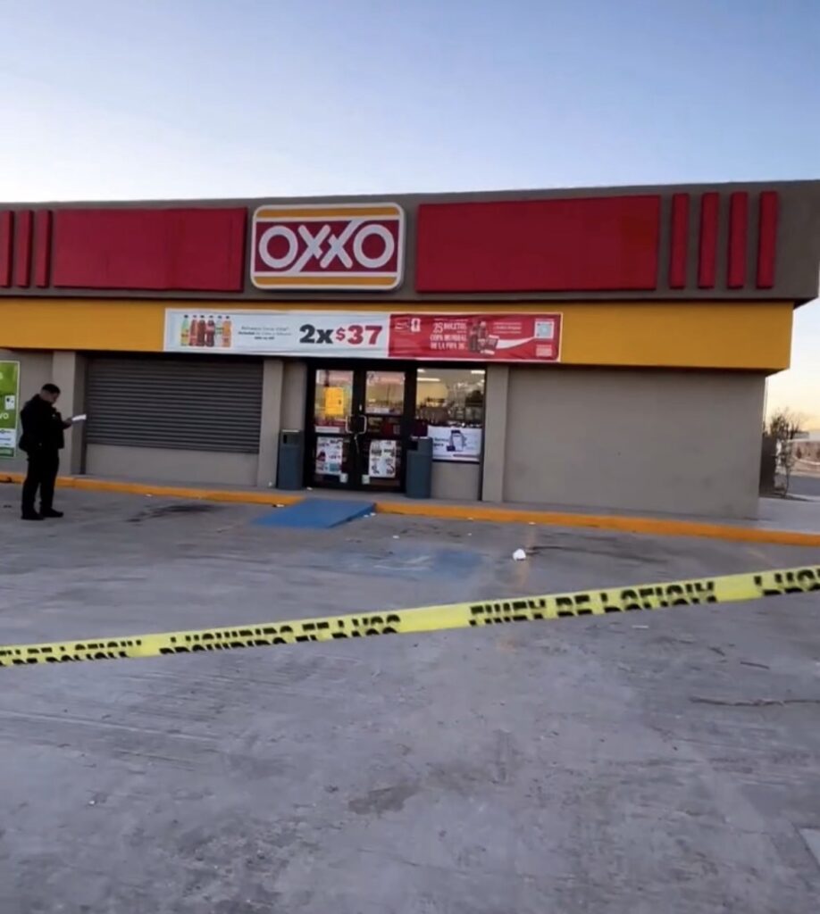 img_5398-2-918x1024 Silencio y tragedia en Oxxo: joven es hallado sin vida en la bodega del local