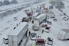 img_7660 Conductores se quedan varados en autopista I-196 de Michigan tras choque múltiple de hasta 100 autos