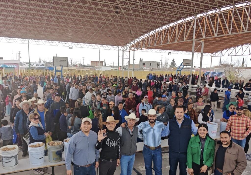 img_8604-1024x713 Encabezan Leo López, Jorge Aldana, Arturo Zubía y Lucio Vázquez entrega de apoyo alimentario en Camargo