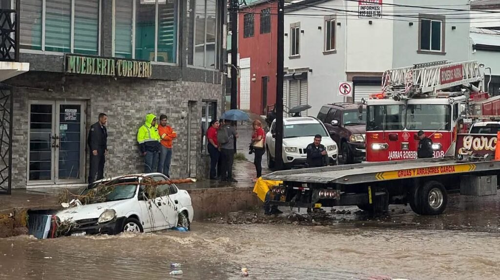 img_5461-1024x575 Tormenta deja 22.8 milĂmetros de lluvia en una hora y moviliza a cuerpos de emergencia en Parral